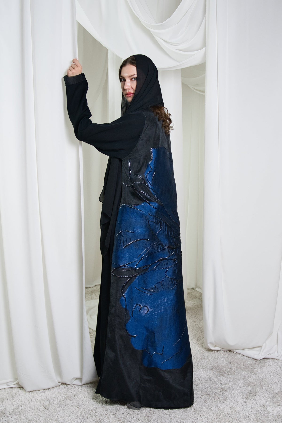 A019 Blue Flower Canvas Abaya