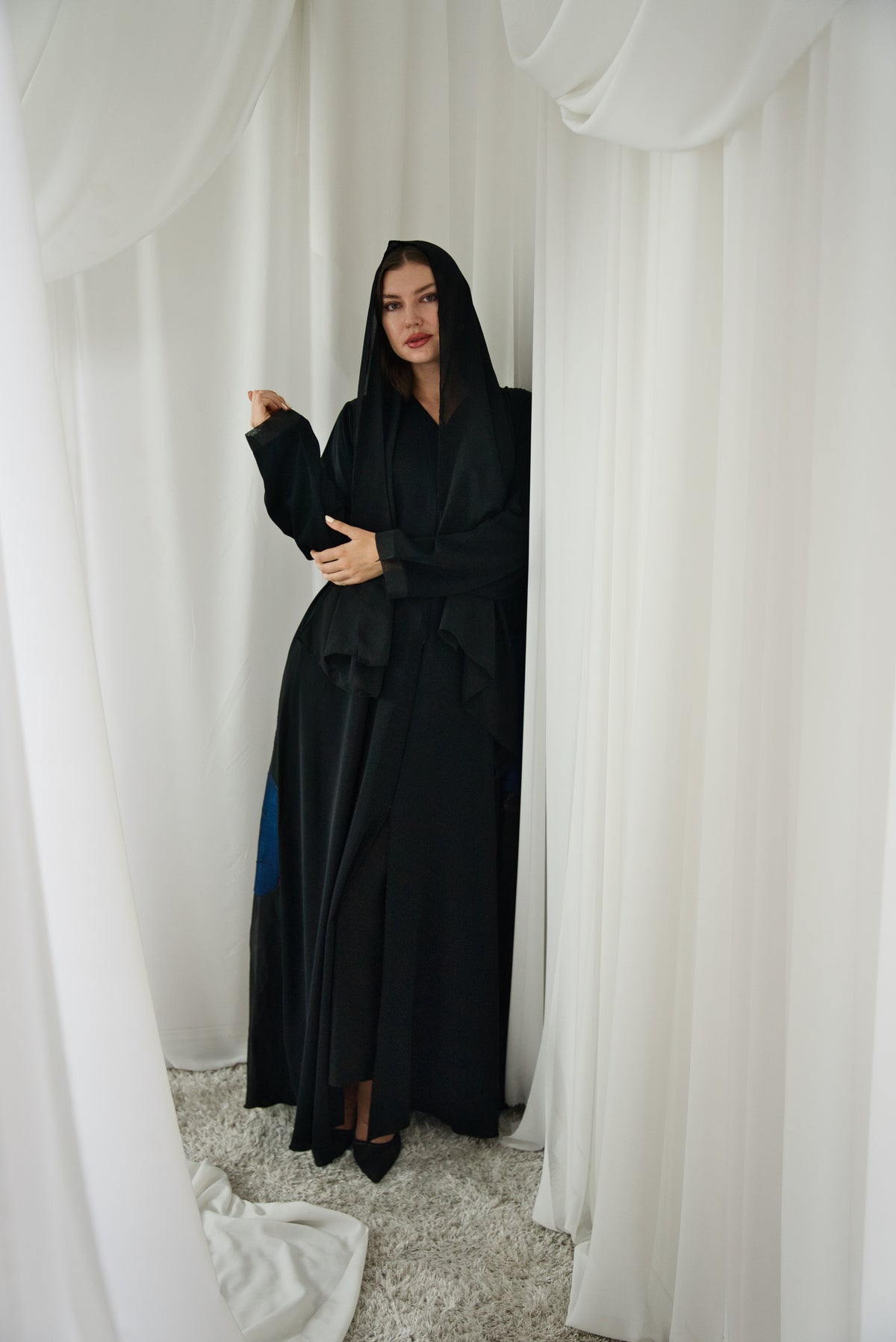 A019 Blue Flower Canvas Abaya